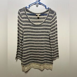 “Loft” SZ: (S) Striped Long-Sleeve Top Lace Trim Excellent Condition